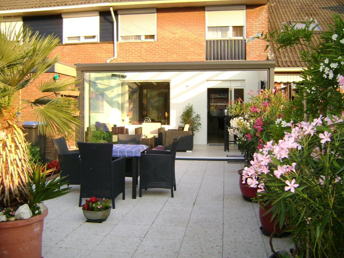 Enschede Bed & Breakfast Bagian luar foto