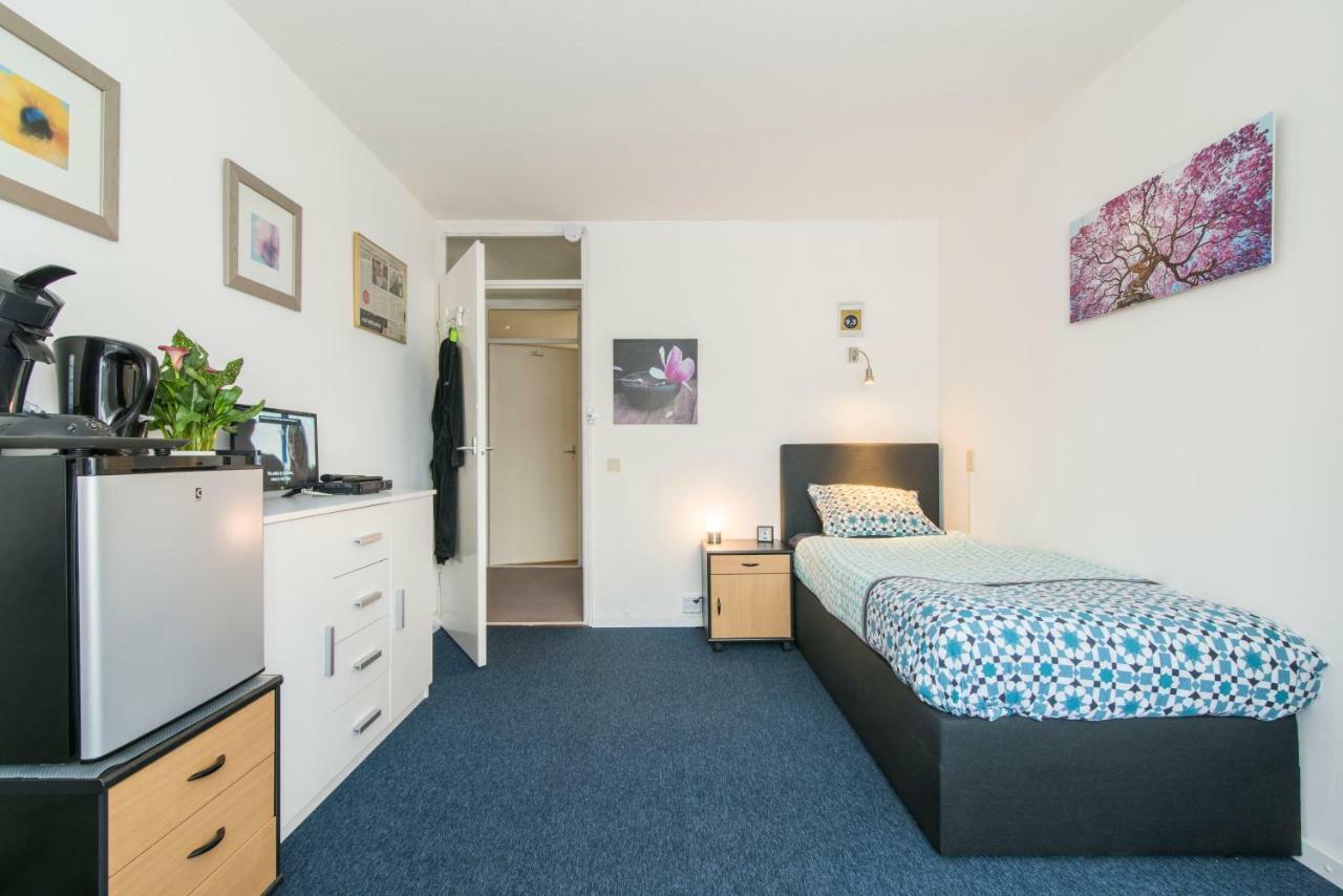 Enschede Bed & Breakfast Bagian luar foto