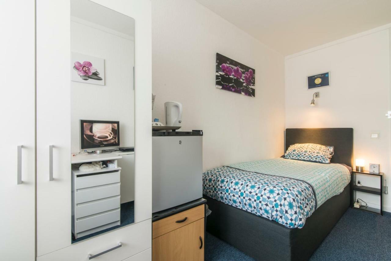 Enschede Bed & Breakfast Bagian luar foto