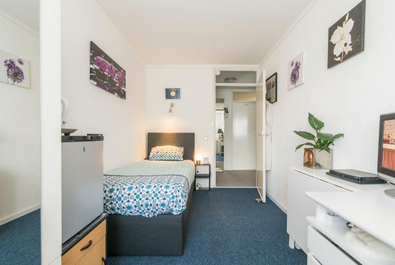 Enschede Bed & Breakfast Bagian luar foto