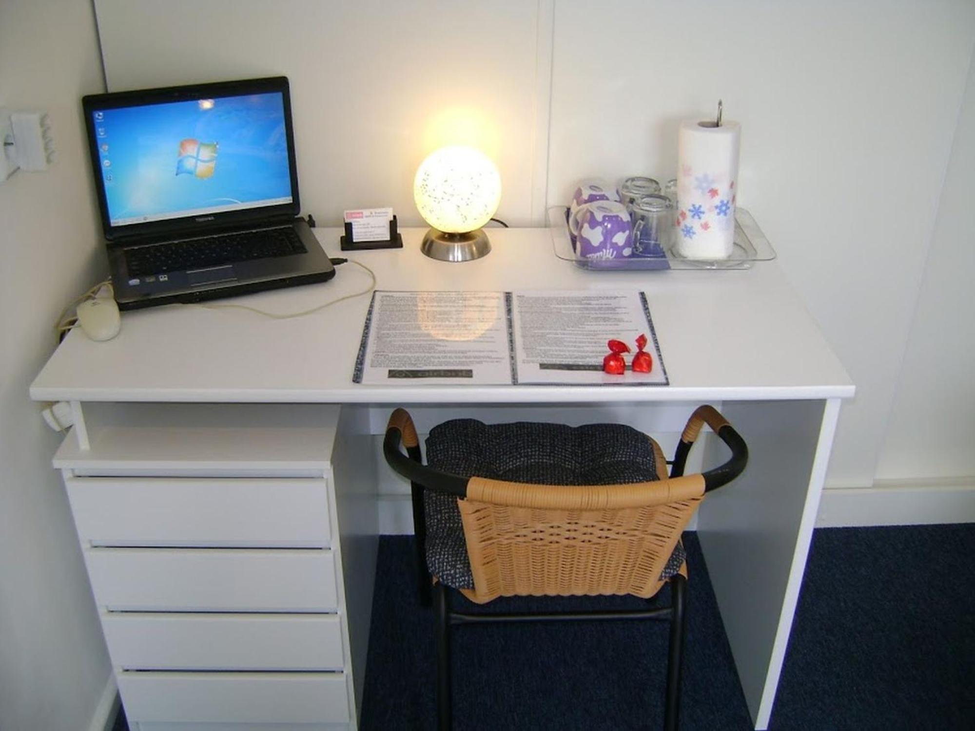 Enschede Bed & Breakfast Bagian luar foto