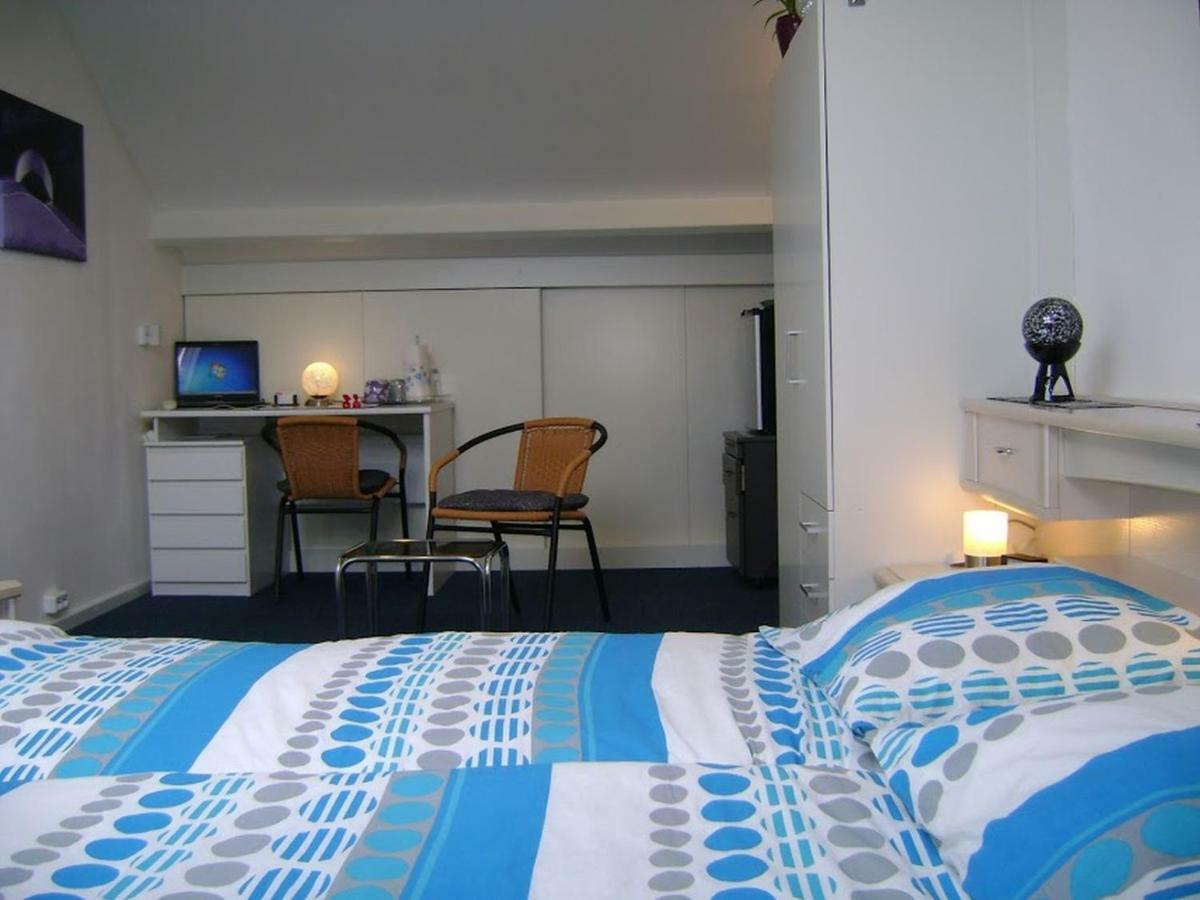 Enschede Bed & Breakfast Bagian luar foto
