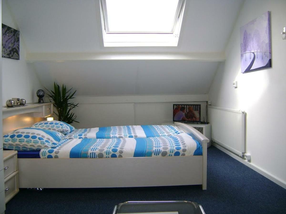 Enschede Bed & Breakfast Bagian luar foto