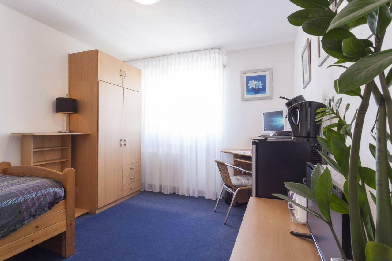 Enschede Bed & Breakfast Bagian luar foto
