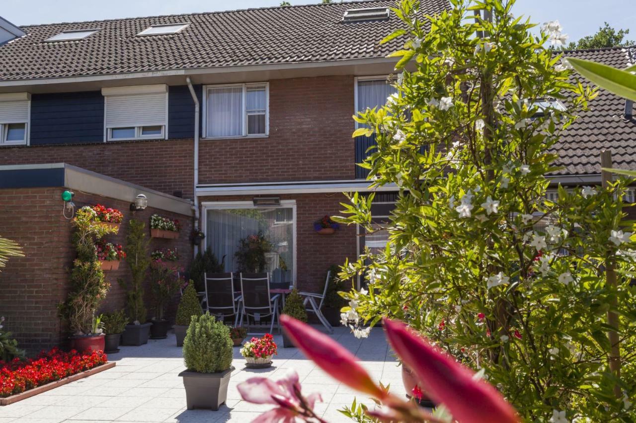 Enschede Bed & Breakfast Bagian luar foto